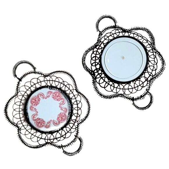 VTG Set Ceramic Black Wire Handled Hotplates - Picture 5 of 8